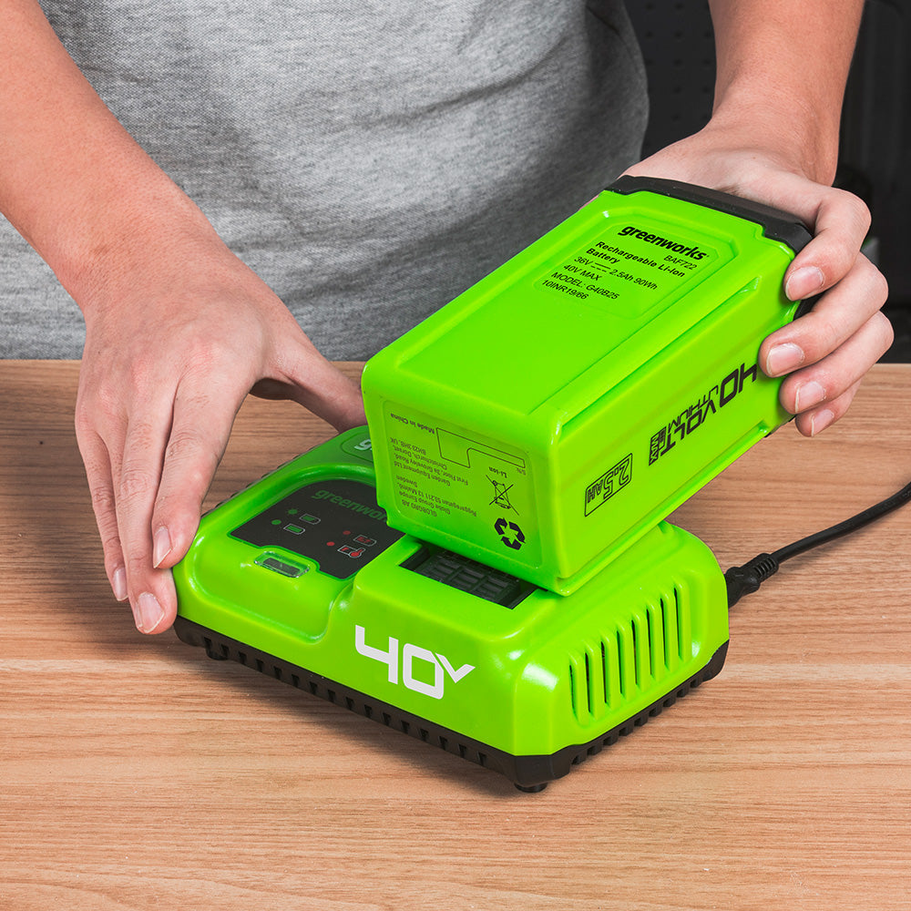 greenworks-40v-5a-fast-charger-g40uc5-caricabatterie-rapido-compatibile-con-tutt image 4