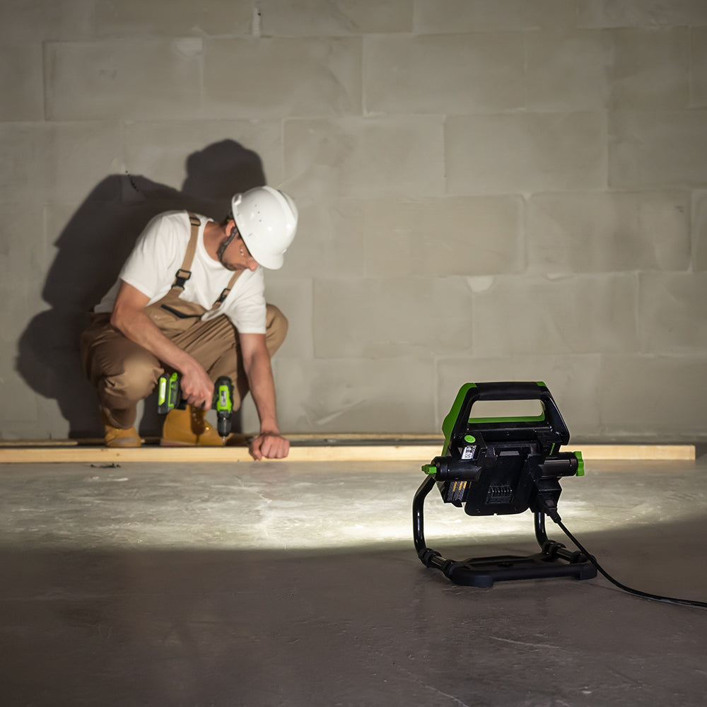 greenworks-g40wl-lampada-da-lavoro-40v-2000-lumen image 6