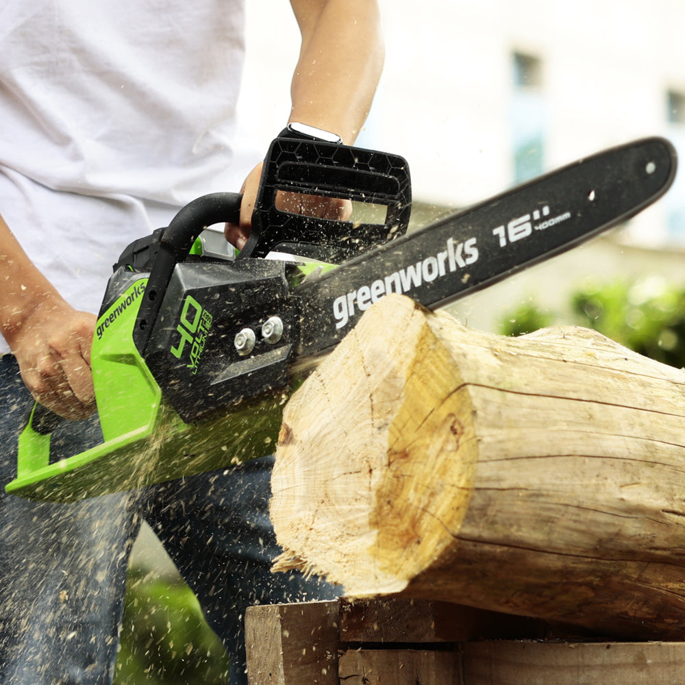 greenworks-40v-motosega-40cm-1-8-kw-con-2-batterie-2ah-e-caricabatterie image 7