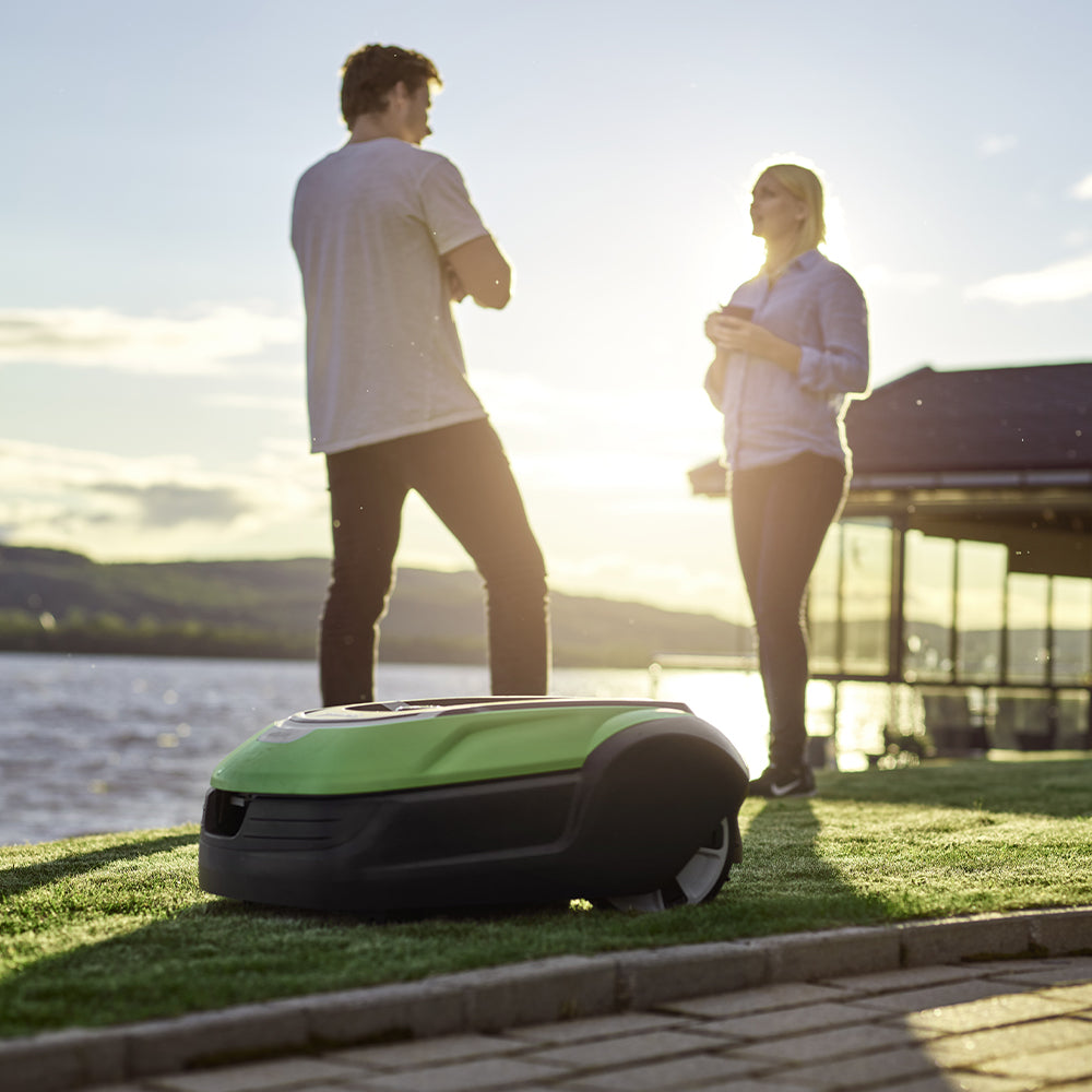 greenworks-optimow-15-robot-rasaerba-fino-a-1500-mq-con-filo-perimetrale image 2