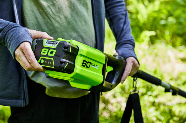 greenworks-80v-4ah-batteria-agli-ioni-di-litio image 6