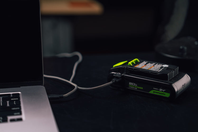 greenworks-powerall-24v-batteria-2ah-usb-c-confezione-da-2 image 6