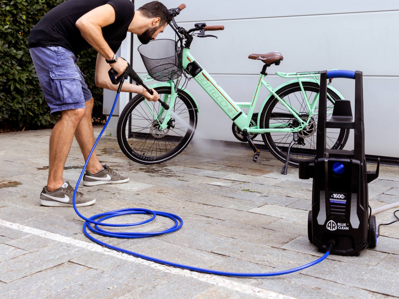 ar-blue-clean-e-1600p-idropulitrice-a-freddo-125-bar-420-l-h-1-6-kw-con-spazzola image 6